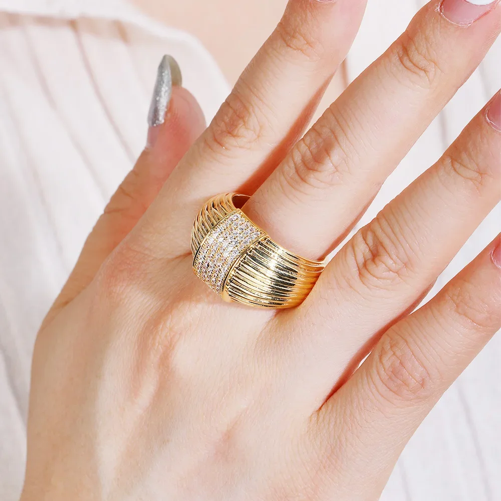 JEWEL 2023 Новое поступление Романтическое и блестящее матовое дизайнерское кольцо Высокое качество CZ Кольцо на палец для женщин Подарки на день рождения - 1