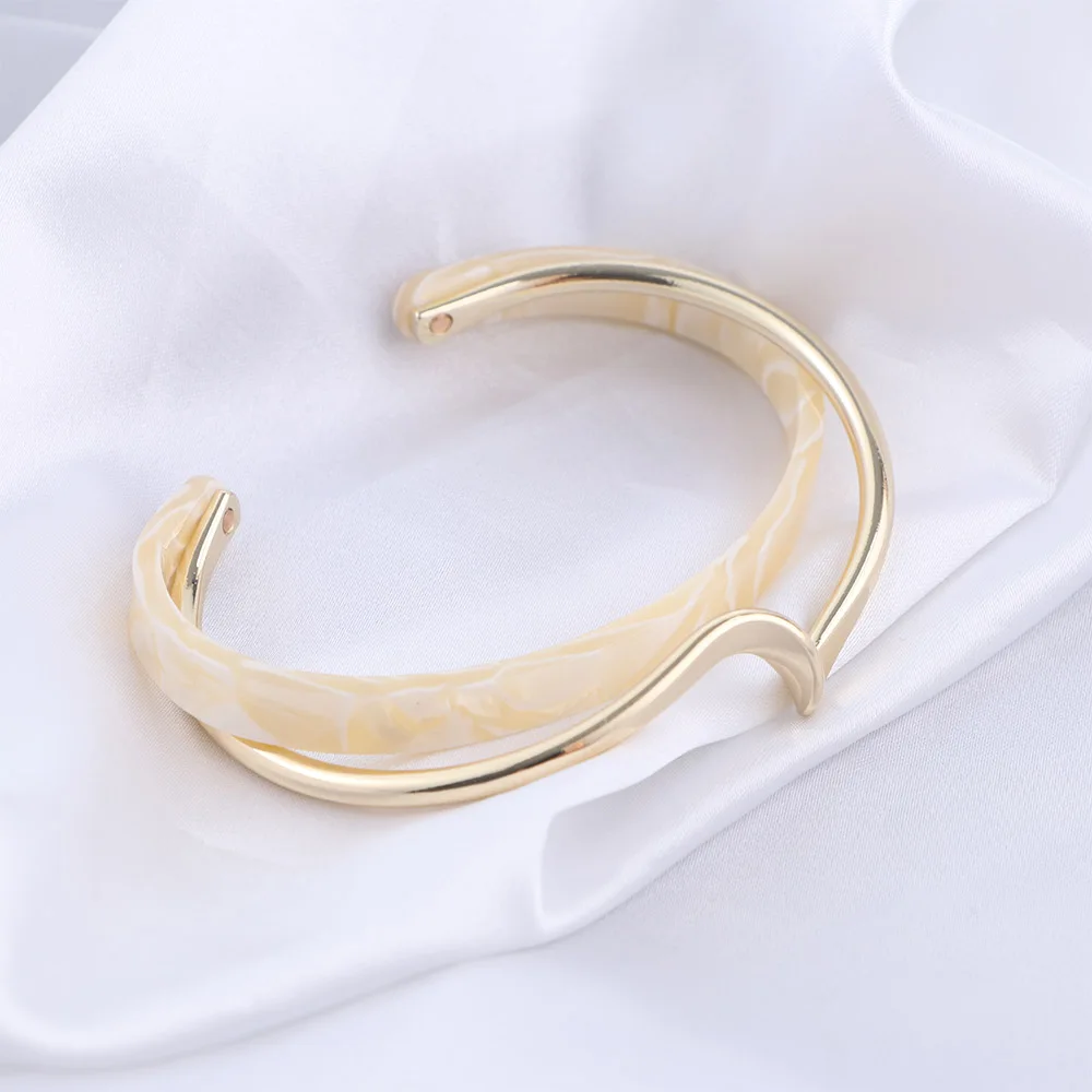  Новый простой белый моллюск Доска Изгиб Металл Геометрическое перекрытие Уксусная смола Открытый браслет для женщин и девочек Ювелирные изделия - 5