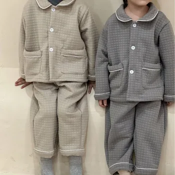 Зима 2023 Детские пижамные комплекты с хлопковой подкладкой Контрастный цвет для мальчиков и девочек утолщает теплый костюм для домашней одежды