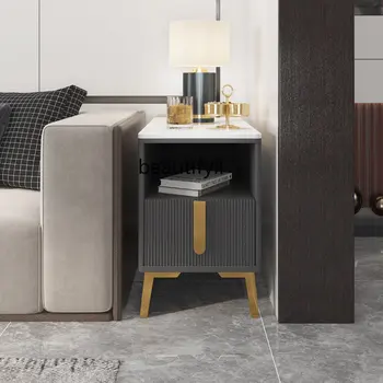 Итальянский приставной столик Диван Боковой шкаф Современный минималистичный Гостиная Подлокотник Шкаф Угловой стол Свет Роскошная мебель
