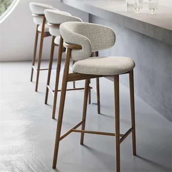 Минималистичный дизайнер Легкие обеденные стулья Акцентный дизайн Скандинавские обеденные стулья со спинкой Эргономичная мебель для дома Stoelen