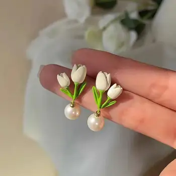 Свежие простые серьги-подвески с имитацией жемчуга тюльпана Компактные милые серьги-гвоздики с цветком Super Fairy Daily Collocation