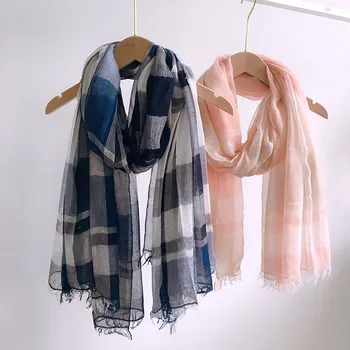 Японский горячий дизайн Клетчатый шелковый элегантный шарф Мягкий модальный длинный шарф Кондиционер Тонкая шея Шарф для женщин