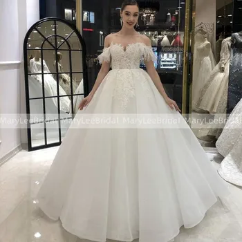 принцесса Бальное платье с открытыми плечами Свадебное платье со страусиным пером 2021 Sweetheart Neck Аппликация Органза Атласные свадебные платья